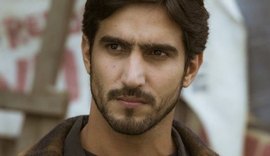 'Os Dias Eram Assim': Casado com Rimena, Renato dá anel de noivado a Alice