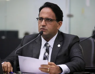 Projeto do deputado Mesaque Padilha garante prioridade em programas habitacionais para responsáveis de crianças autistas