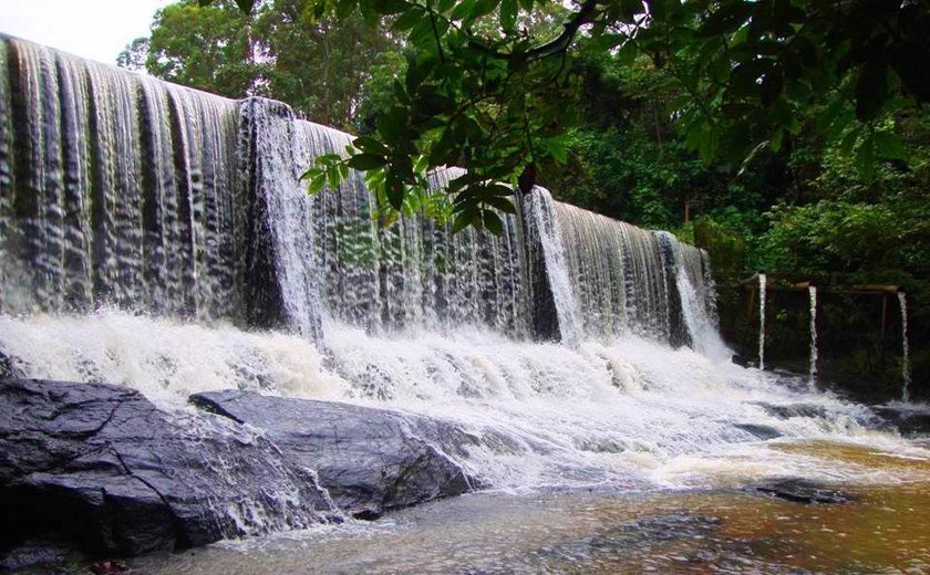 Ecoturismo e aventura pelas cachoeiras do litoral alagoano