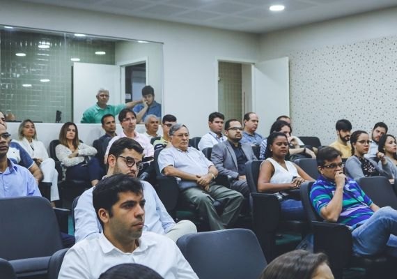 Conselheira do Ministério da Fazenda na Espanha participa de palestra em Alagoas