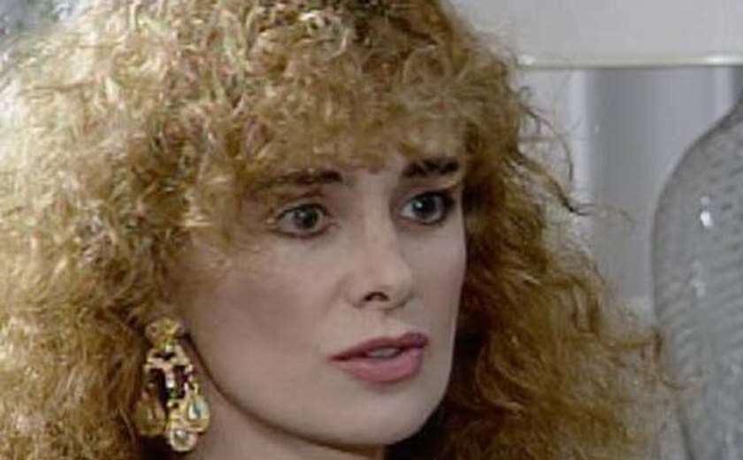 Atriz Isis de Oliveira sofre infarto e se assusta com conta do hospital