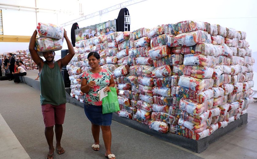 Estado entrega 900 cestas nutricionais em São Miguel dos Campos nesta segunda (26)