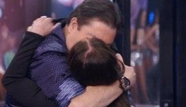 Faustão dá beijo na boca de Susana Vieira ao vivo no 'Domingão'