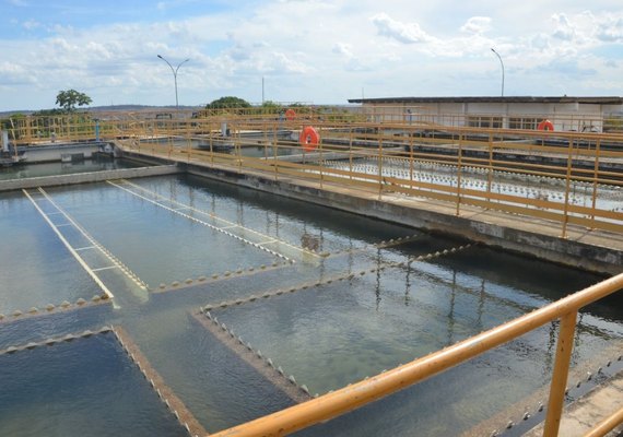 Água que beneficia 400 mil alagoanos percorre mais de 100 km entre captação e tratamento