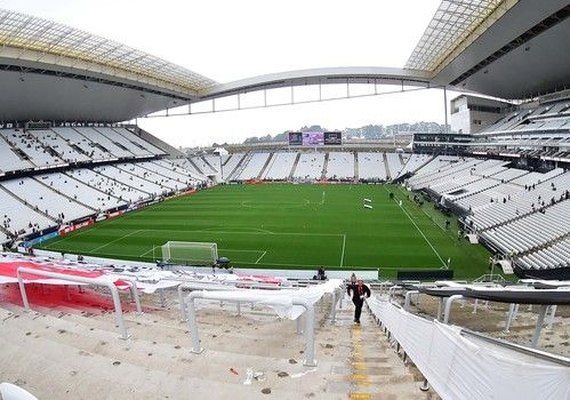 Após vazamento, Odebrecht nega perigo a torcedores na Arena Corinthians