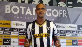 Ex-jogador do Botafogo e amigo morreram após queda de muro durante vendaval no Rio