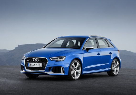 Novo motor e um visual ainda mais agressivo: Audi RS 3 Sportback recebe atualização