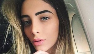 Filha de Eduardo Cunha faz bico como vendedora de camarote na Sapucaí