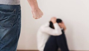 Suspeito agride esposa, ameaça matá-la e acaba preso em Ipioca