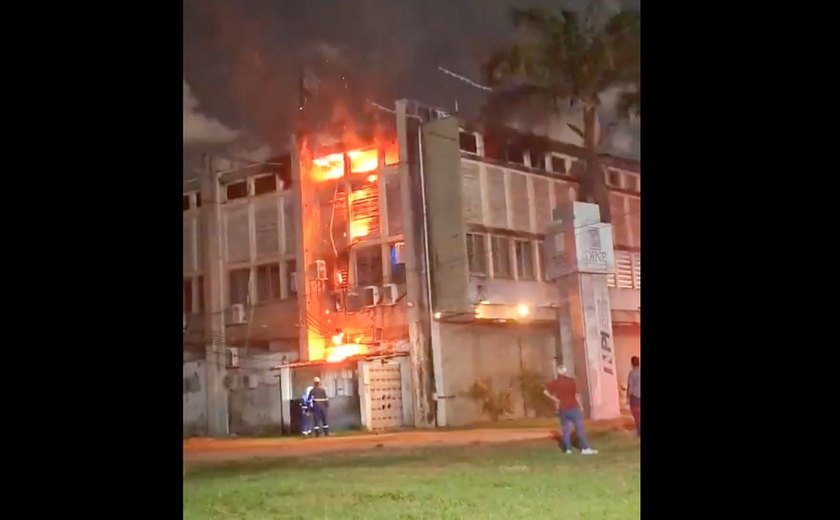 AGU cria força-tarefa para atuar em caso de incêndio na UFPE