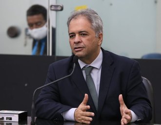Democracia se fortalece com diálogo e participação popular, defende Silvio Camelo