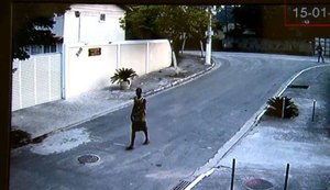 Rapaz preso por engano por homicídio que não cometeu é libertado no Rio de Janeiro