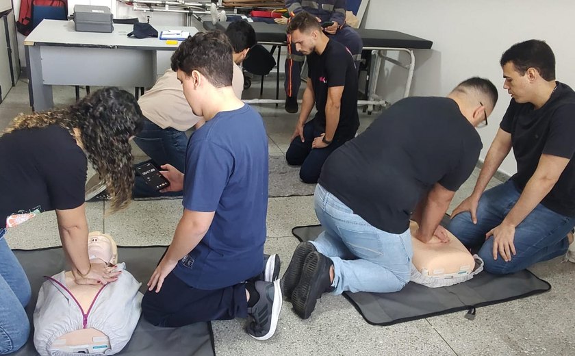 Samu capacita mais uma turma de acadêmicos de medicina da Uncisal sobre urgência e emergência