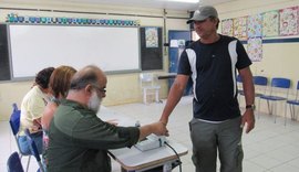 Primeiro eleitor do Brasil abriu 2º turno em Fernando de Noronha