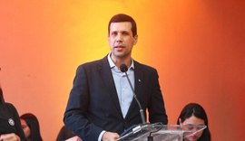 Hugo Wanderley destaca poder de capacitação da AMA durante abertura de Congresso