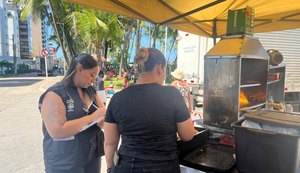 Segurança Cidadã conscientiza ambulantes sobre uso excessivo de equipamentos na Rua Aberta