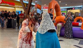 Via-Sacra emociona público em shopping de Maceió e antecipa apresentação do próximo dia 27