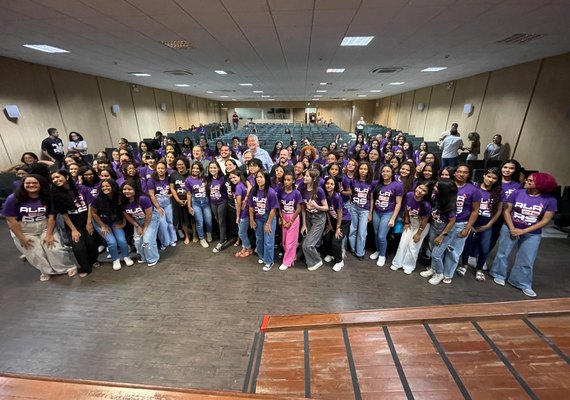 Secretaria de Ciência apoia projeto que capacita 200 meninas para o mercado da tecnologia