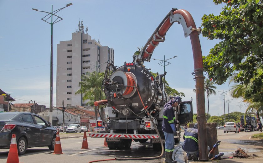 Entenda como lixo jogado nas ruas pode causar alagamentos em época de chuvas