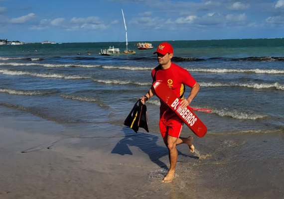Corpo de Bombeiros registra aumento nos resgates de salvamento aquático em Alagoas