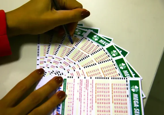 Mega-Sena acumula novamente e prêmio principal vai para R$ 48 milhões