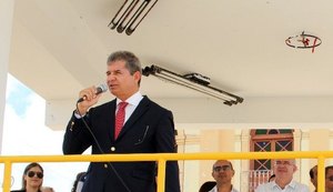 Em meio à crise prefeito dá exemplo de como tocar uma Prefeitura em AL