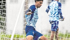 CSA negocia com goleiro e deve mudar escalação