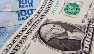 Dólar fecha em queda nesta sexta-feira, a R$ 3,10