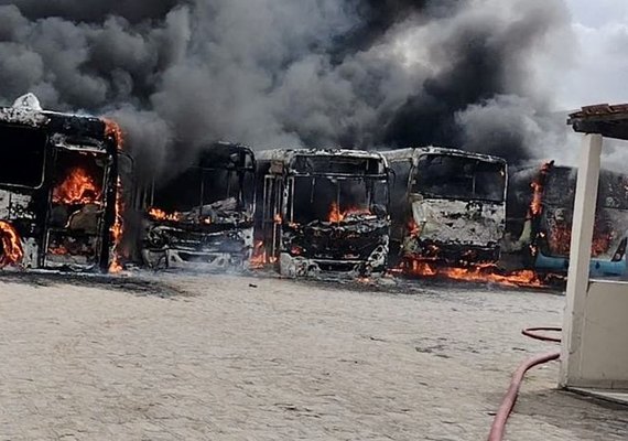 Ônibus destruídos no incêndio em garagem de aviação não tinham seguro
