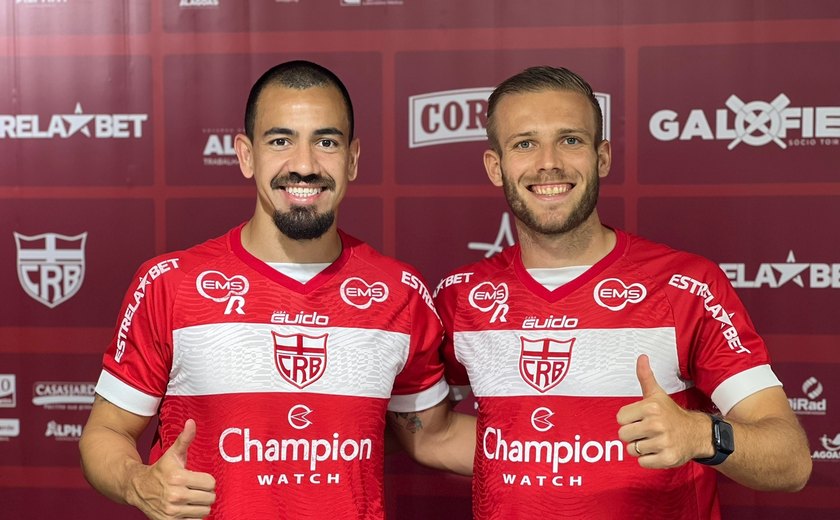 Zagueiros Saimon e Fábio Alemão são apresentados no CT Ninho do Galo