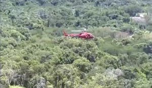 Helicóptero cai na zona oeste do Rio e deixa três pessoas mortas