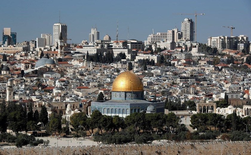 Donald Trump reconhece Jerusalém como capital de Israel e ordena transferência de embaixada