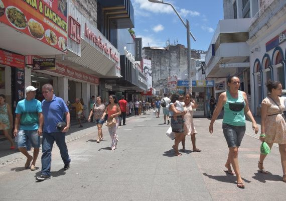 Pesquisa mostra que famílias de Maceió têm priorizado consumo de itens essenciais