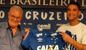 Thiago Neves não se assusta com outros times e vê Cruzeiro 'imbatível'