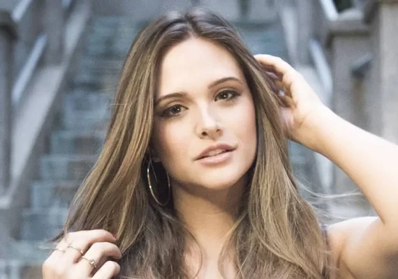 Juliana Paiva é afastada das gravações de novela da Globo