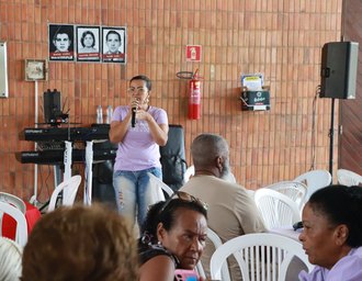 Ato público e feijoada marcam mobilização da greve no hall da Reitoria