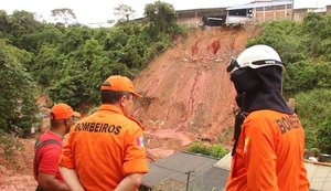 Mesmo em menor intensidade, chuva causa novas ocorrências