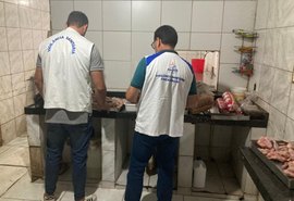 Vigilância Sanitária apreende 90 kg de carne estragada e interdita frigorífico