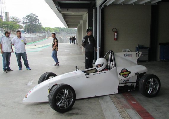 Jovem alagoano vence pela 2ª vez em Interlagos e assume liderança na Fórmula Vee Jr