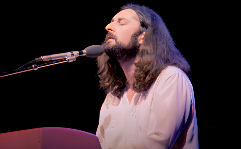 Morre Rick Davies, vocalista do Supertramp, aos 81 anos