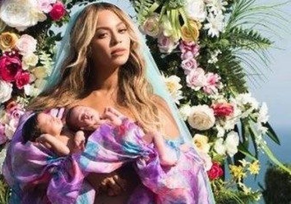 Beyoncé publica primeira foto com gêmeos: 'Sir Carter e Rumi 1 mês hoje'
