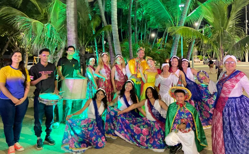 Theatro Homerinho será palco do grupo Taieira Miguelense nesta terça-feira (2), em mais um Giro das Tradições