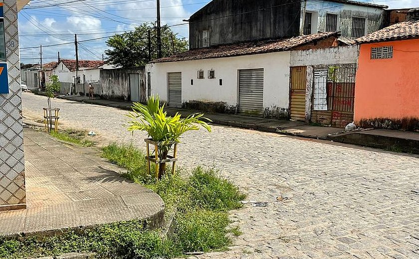 Jovem é baleado a caminho da escola na Santa Lúcia