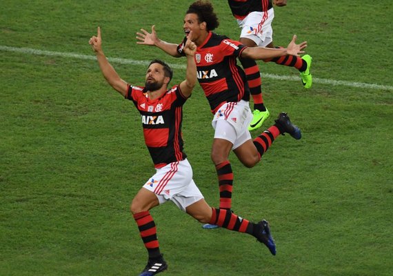 Flamengo goleia San Lorenzo e faz boa estreia na Libertadores