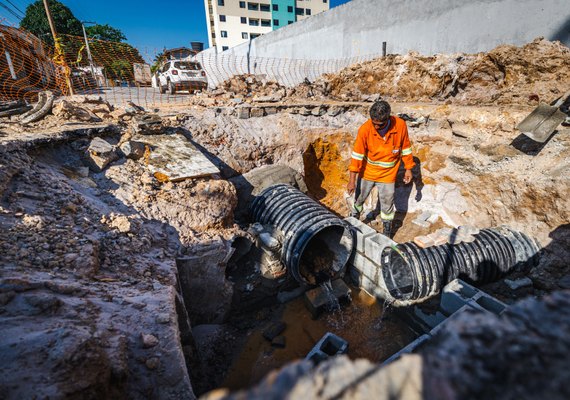 Seminfra realiza reparos em galerias de águas pluviais para prevenir alagamentos