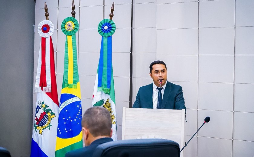 Após críticas de vereador de Aracaju, Câmara de Maceió discute necessidade de ordenamento na orla marítima