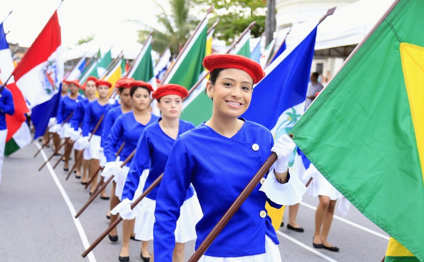 Mais de dois mil estudantes participam do Desfile Cívico nesta segunda-feira, 16