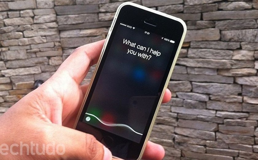 Funcionários da Apple podem ouvir gravações privadas pela Siri do iPhone