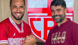 Luiz Phellype é apresentado no CRB e promete disputar posição no ataque