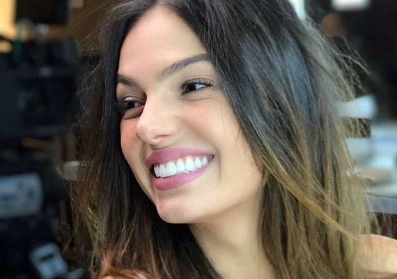 Gravidez de Isis Valverde gera crise em elenco de novela